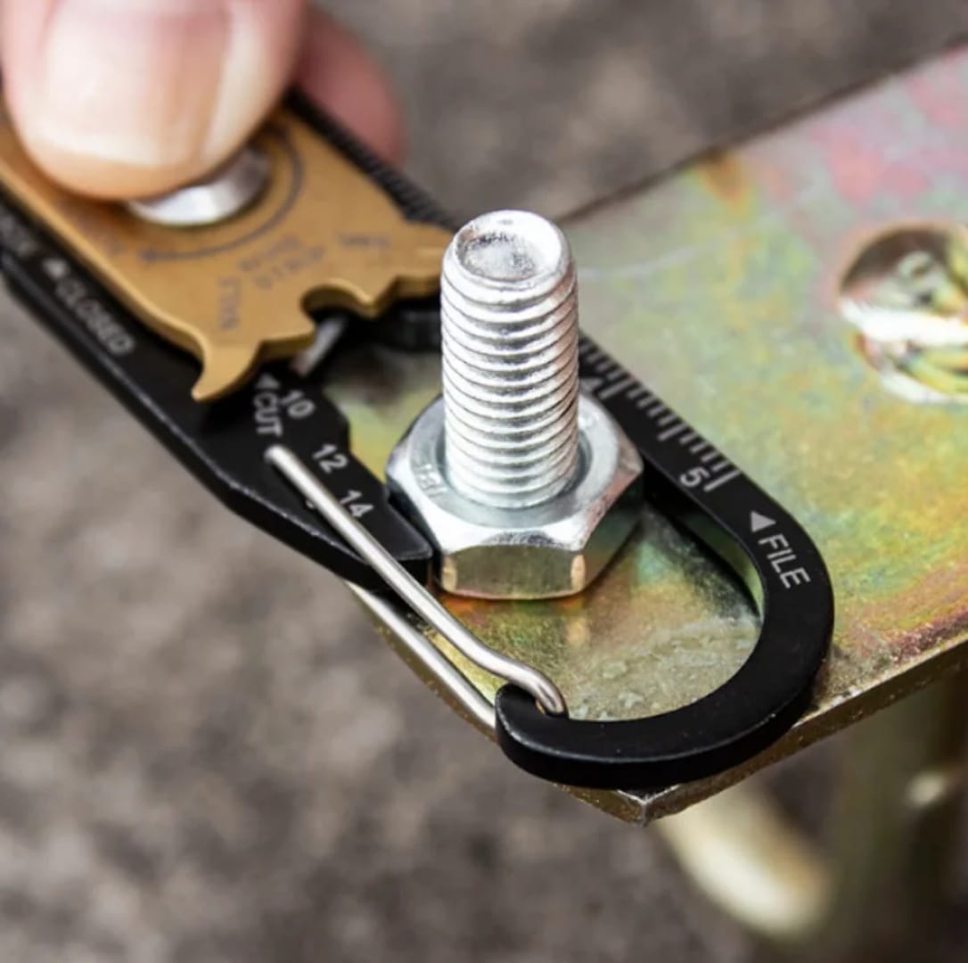 20 in 1 Multifunctional Mini Tool Key Chain Multipurposes Outdoor Keh Chain - Image 2
