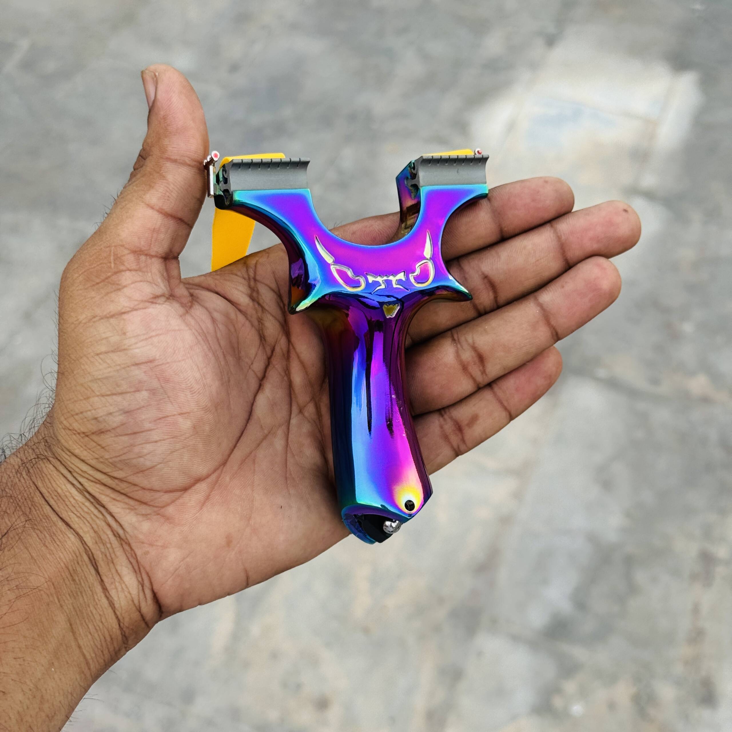 Premium Magnetic Slingshot with Strong Magnetic Ball Holder – 3 Rubber Bands & 144 Steel Balls - Image 3