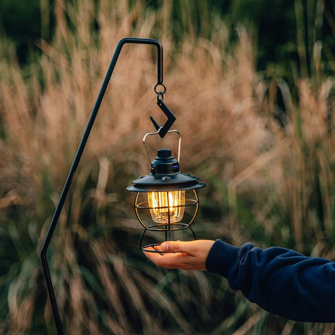 Vintage-style, USB rechargeable LED camping lantern - Image 9